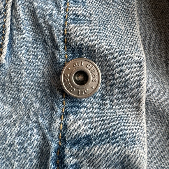 Art class Jean jacket - Picture 6 of 8